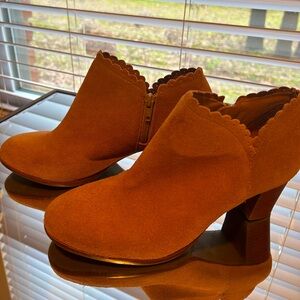 Jack Rogers Suede booties 7.5